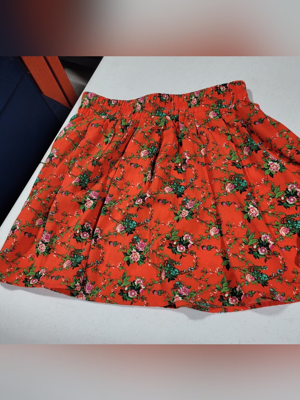 Forever 21 Red Floral Elastic-Waist Skater Skirt